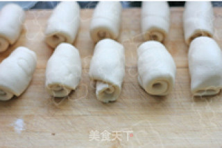 苏式月饼 蛋黄豆沙酥的做法步骤：2