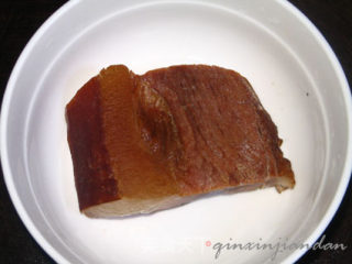莴笋炒酱肉的做法步骤：2