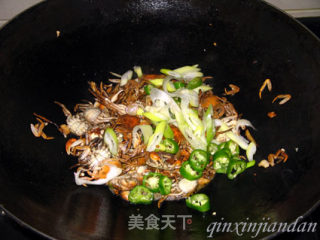 生炒蟛蜞的做法步骤：5