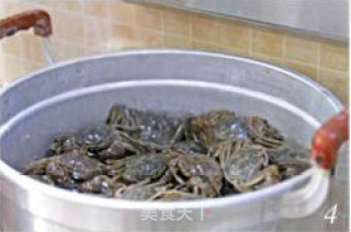 清蒸大闸蟹的做法步骤：2