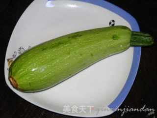 叉烧焖西葫芦的做法步骤：4