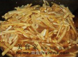 萝卜丝炒银鱼干的做法步骤：3