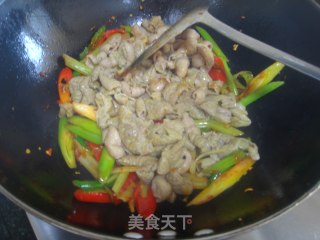 干锅猪大肠的做法步骤：4