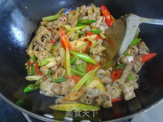 干锅猪大肠的做法步骤：4