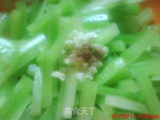 炝莴笋的做法步骤：2
