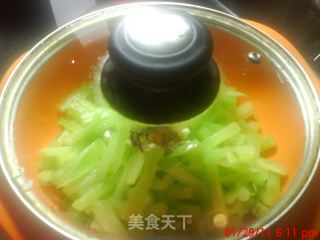 炝莴笋的做法步骤：2