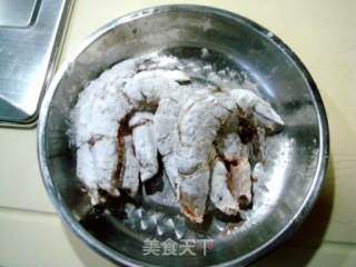 享受鲁菜经典美味“炸烹大虾”的做法步骤：5