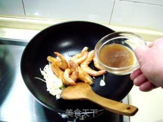 享受鲁菜经典美味“炸烹大虾”的做法步骤：5