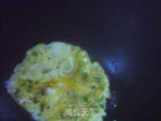 蛋炒饭的做法步骤：2