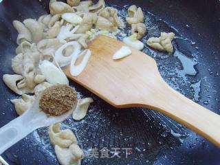 豆花肥肠的做法步骤：2