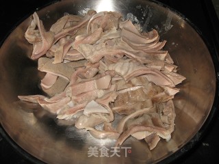 腐竹猪肚汤的做法步骤：2