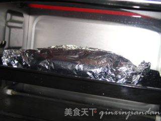 锡纸烤罗非鱼的做法步骤：2