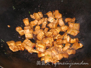 五花肉炒藕片的做法步骤：3
