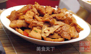 五花肉炒藕片的做法步骤：3