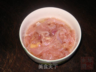西葫芦炒鸡脯肉的做法步骤：3