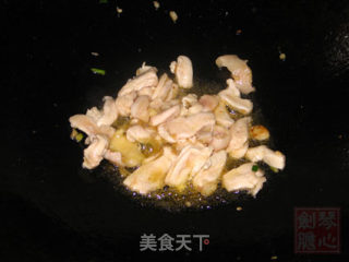 西葫芦炒鸡脯肉的做法步骤：3