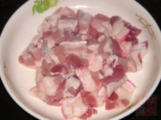 不中不洋的泰酱木瓜煮酥肉的做法步骤：3