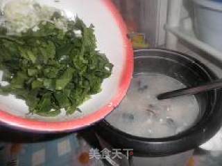 皮蛋瘦肉粥，找回曾经的味道的做法步骤：2