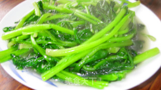 清炒菠菜的做法步骤：2