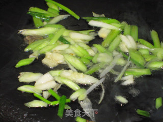 香葱腊肉的做法步骤：2