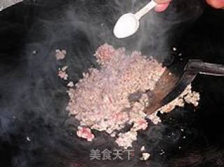 年菜之二十三超详细的自做家常点心 ----香菇肉糜糯米烧卖的做法步骤：2