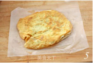 葱香鸡蛋卷饼的做法步骤：3