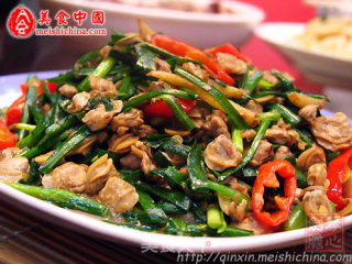 非常家常的韭菜炒蚬肉的做法步骤：4