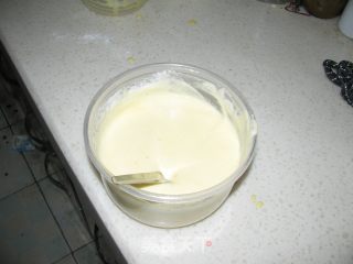 我也做电饭锅蛋糕！的做法步骤：2