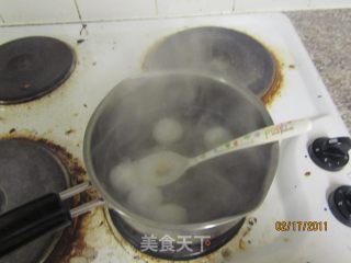 汤圆配鸭蛋巧克力的做法步骤：2