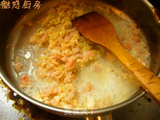 蒜苗虾仁的做法步骤：2