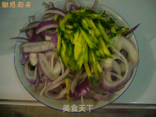 凉拌洋葱丝的做法步骤：2