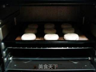 私家烘焙坊—美味“五香牛肉烧饼”的做法步骤：4