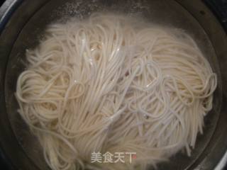 爆炒拉面的做法步骤：2