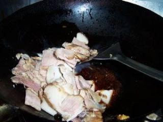 杂疏回锅肉的做法步骤：2