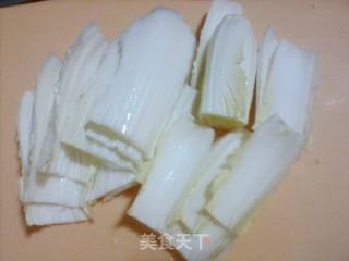 香辣白菜烩鸡蛋的做法步骤：2