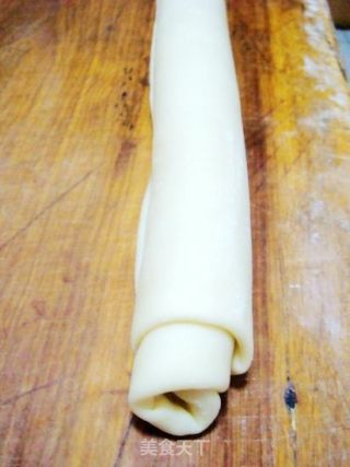 酥皮栗蓉月饼的做法步骤：3