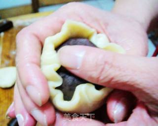 酥皮栗蓉月饼的做法步骤：3