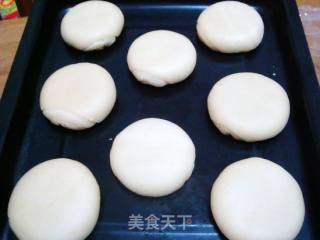 酥皮栗蓉月饼的做法步骤：3