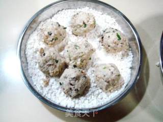 美味素食“脆皮豆腐丸子”的做法步骤：5