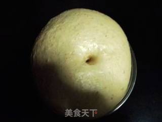 菠萝啤面包（山形手法）的做法步骤：3