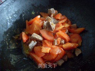 番茄牛肉汤——暖身的汤的做法步骤：2