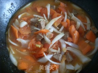 番茄牛肉汤——暖身的汤的做法步骤：2