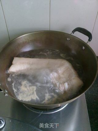 【黑笋红烧肉】的做法步骤：4
