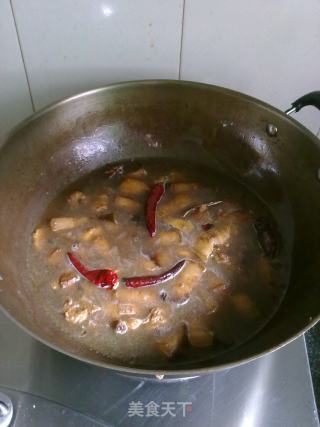 【黑笋红烧肉】的做法步骤：4