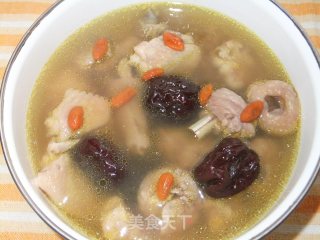 炖鸡汤的做法步骤：2