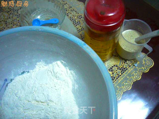 健康早点---鲜奶油条的做法步骤：2