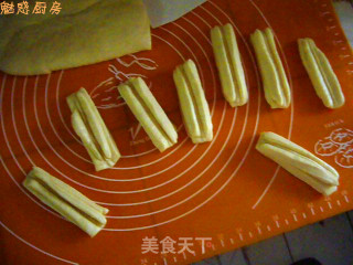 健康早点---鲜奶油条的做法步骤：2