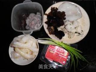 可诱人的------蹄筋烩三鲜的做法步骤：3