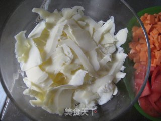 什锦披萨的做法步骤：2