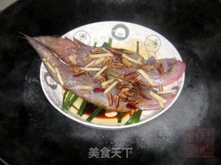 红枣蒸塌沙鱼的做法步骤：3